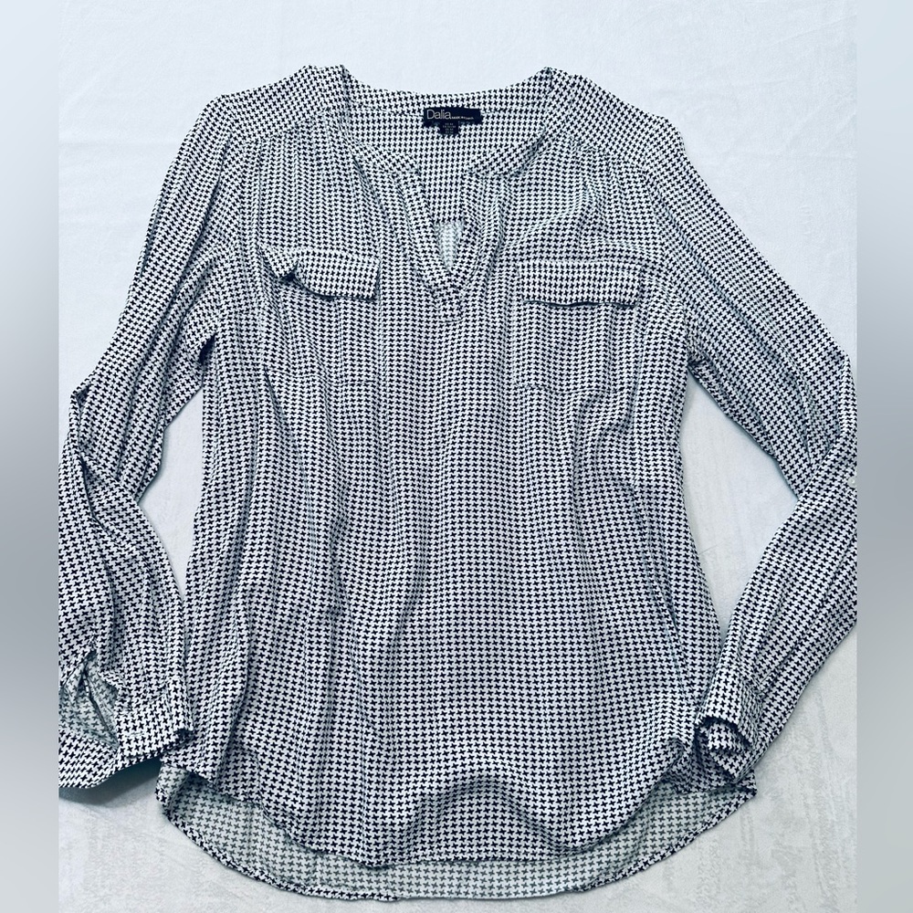 Dalia Black and White Long Sleeve Blouse in Women's Size Medium‎